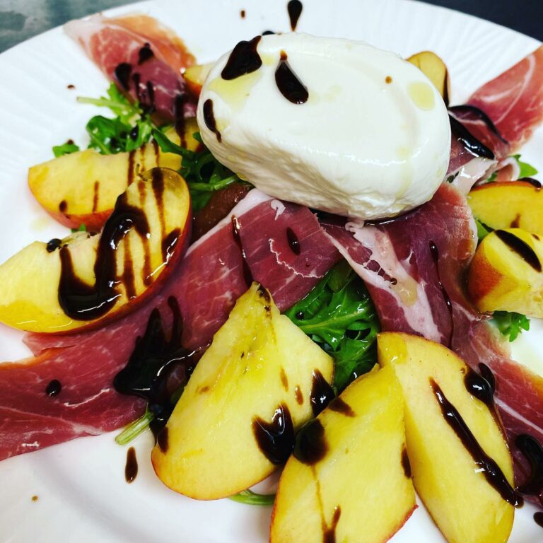 215551936 10165727900465045 1469727560154114887 n 768x768