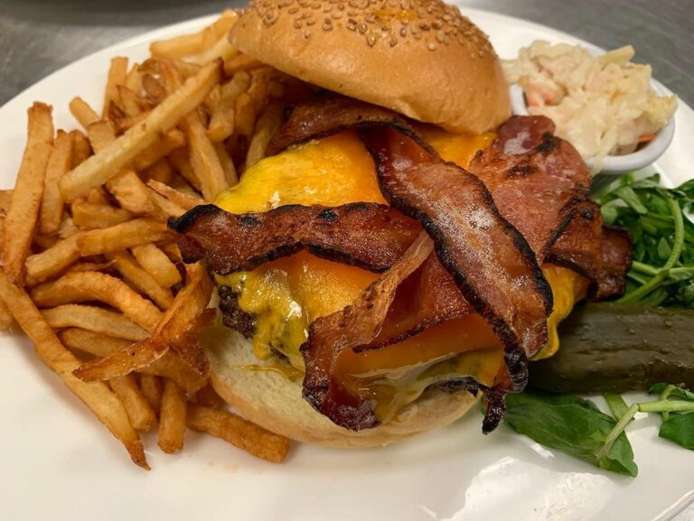 Wisconsin Burgerthe brickhousewyckoff 768x577