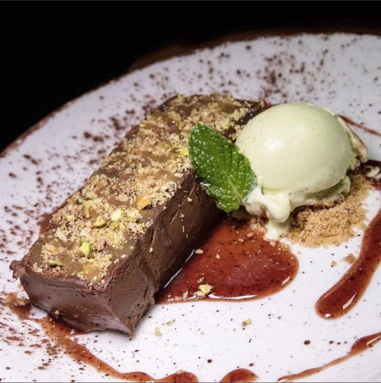 dark chocolate mousse tart 768x771