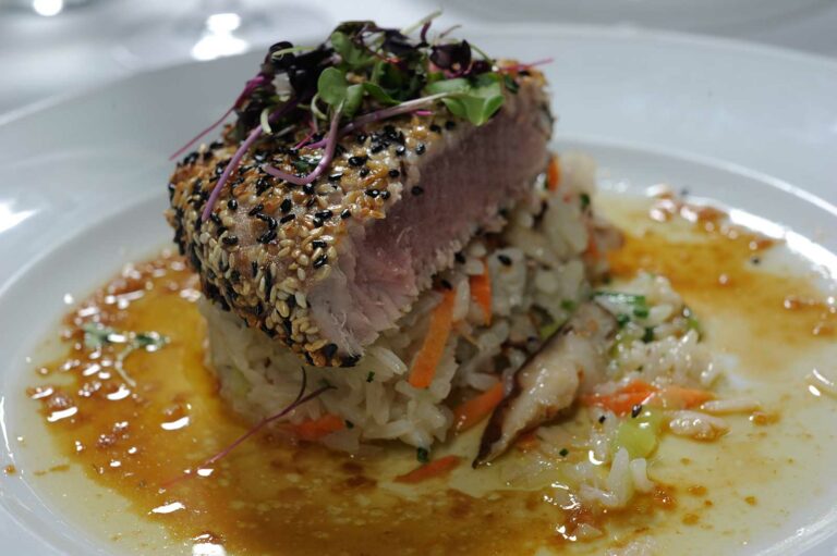 dharrrys encrusted tuna 768x511