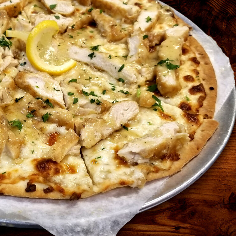 grande saloon dinignout chicken francaise pizza 768x768
