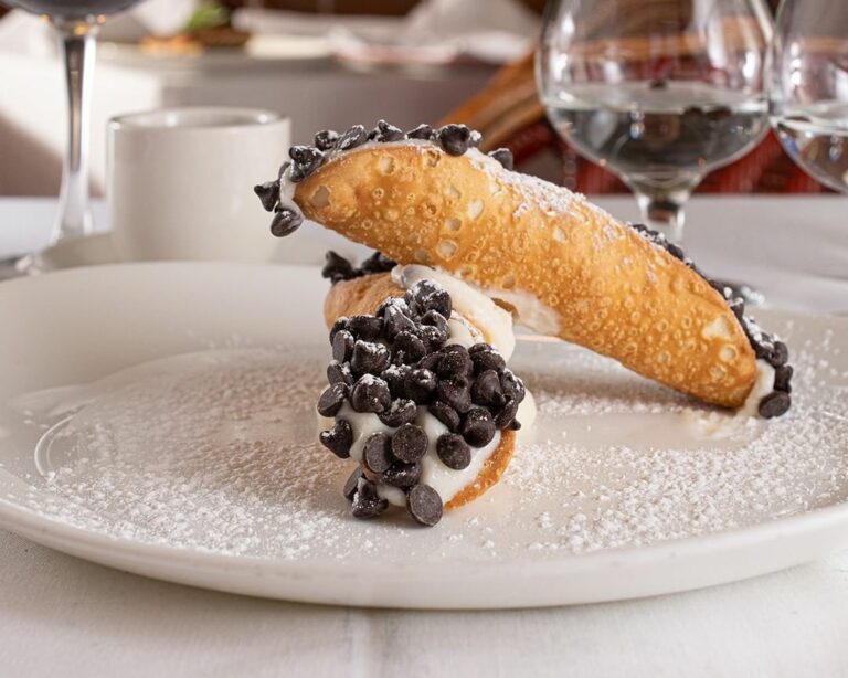 grissinirestaurant cannoli 768x614