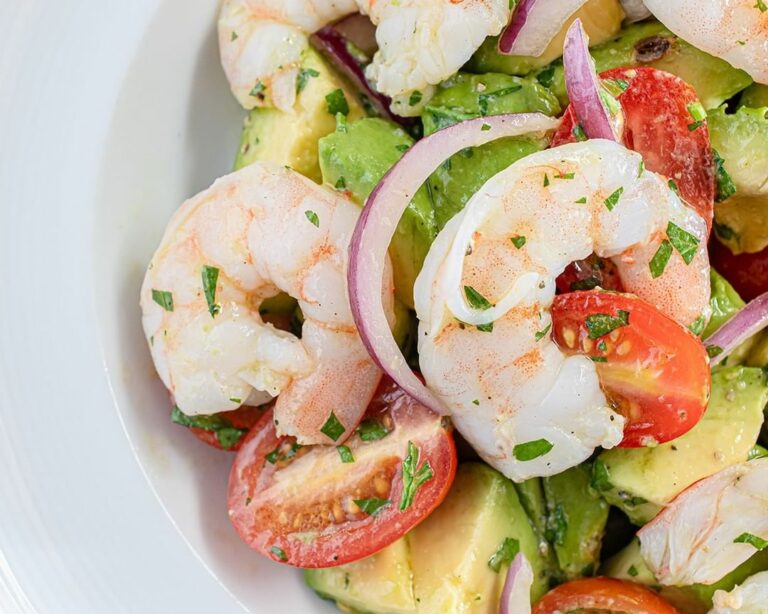 grissinirestaurant shrimp avocado salad 768x614