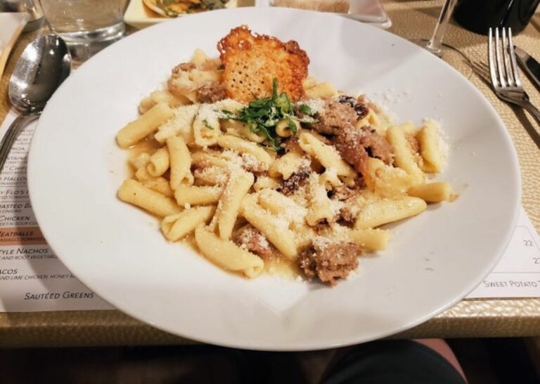 iachettiskitchen cavatelli with garlic oil sausage 768x547