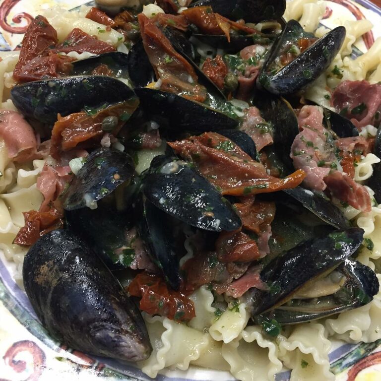 mussels 18161199 832392263566777 7414128153020334080 n 768x768