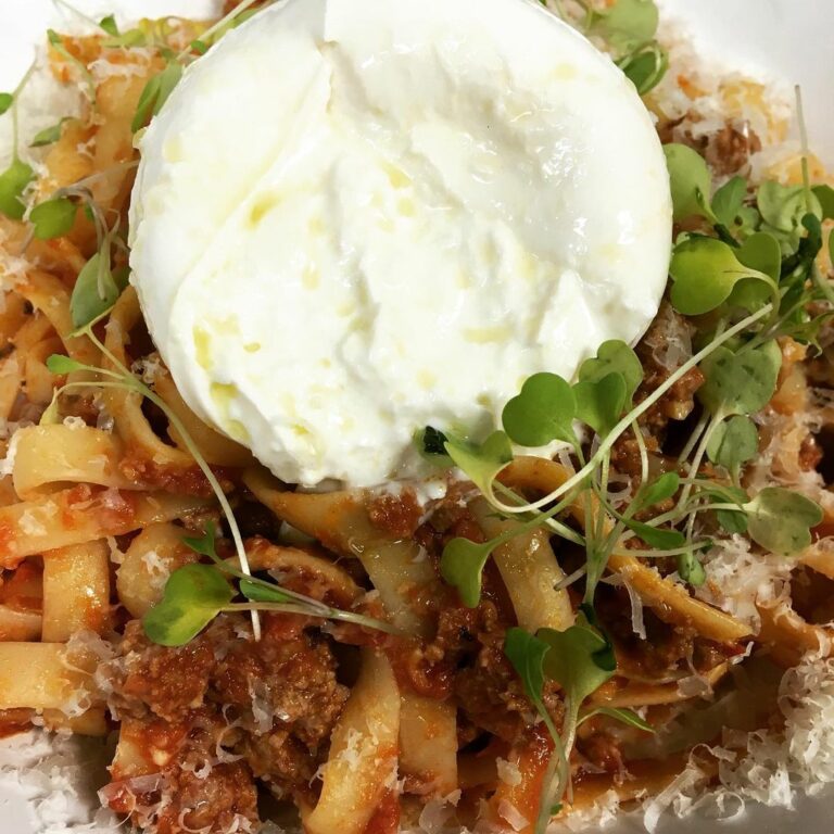 urban.tomato 60264469 340048153345937 5705758884908176 n 768x768