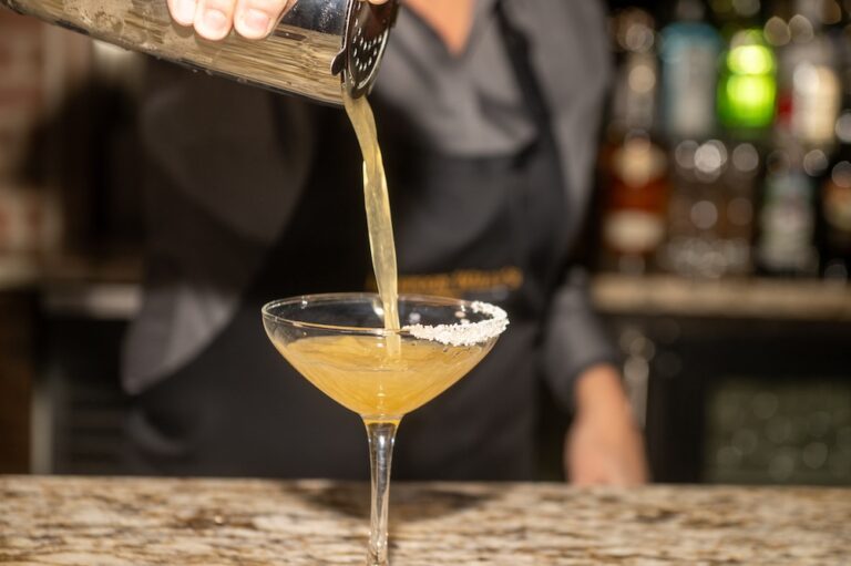 Replace into bottom right photo box 768x511